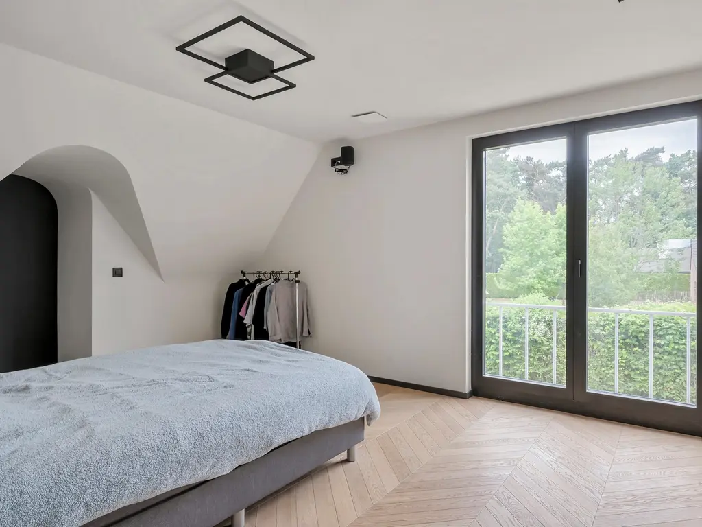 Leeuweriklaan 4  , Ravels