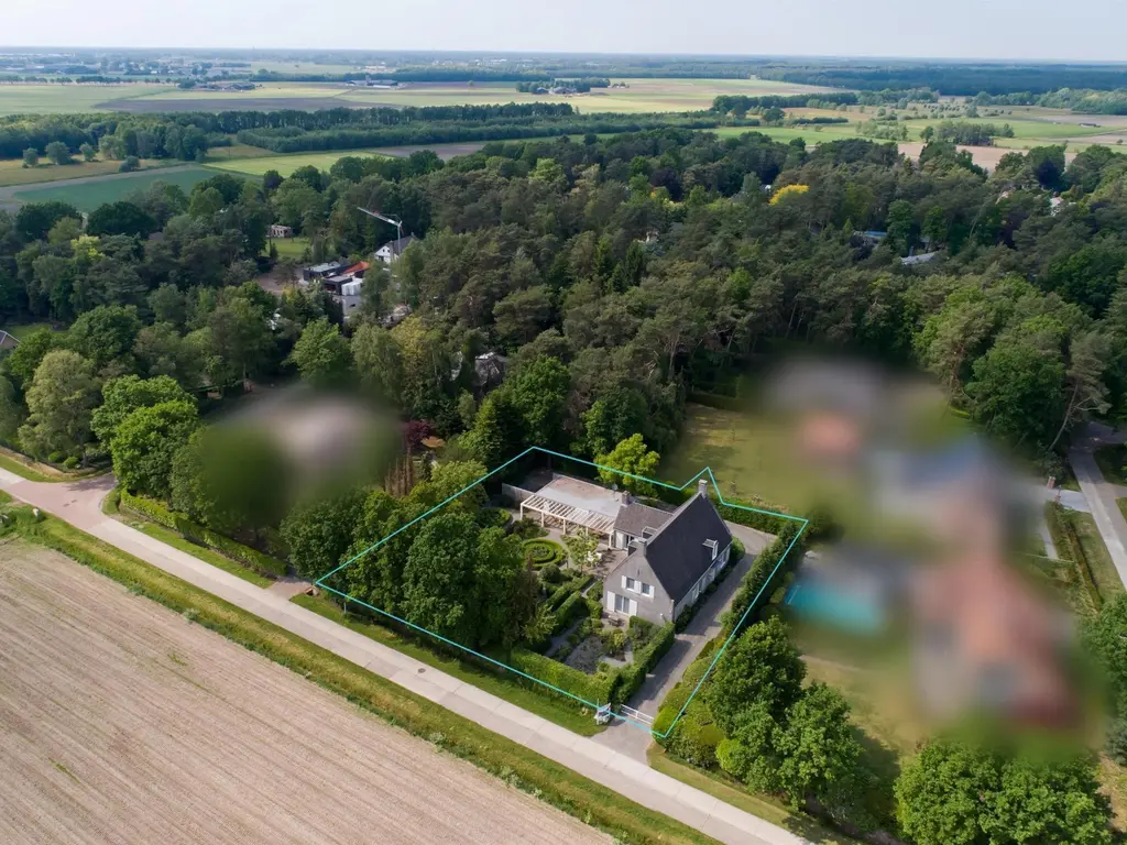 Leeuweriklaan 4  , Ravels