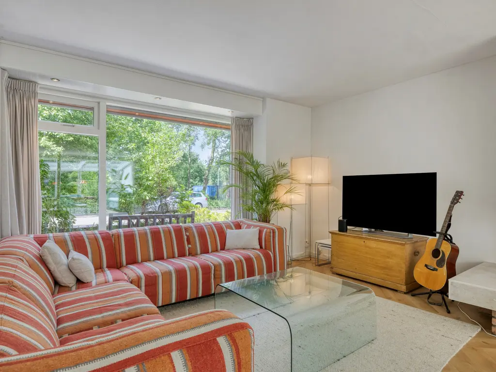 Van Houdringelaan 10, Oegstgeest