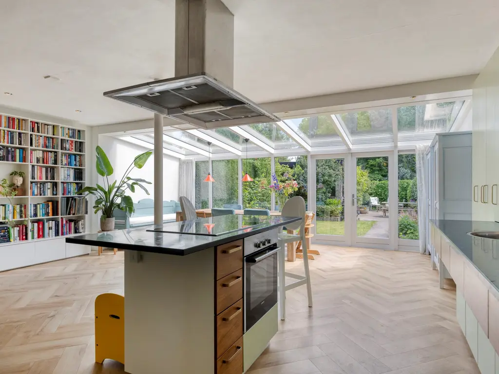 Van Houdringelaan 10, Oegstgeest