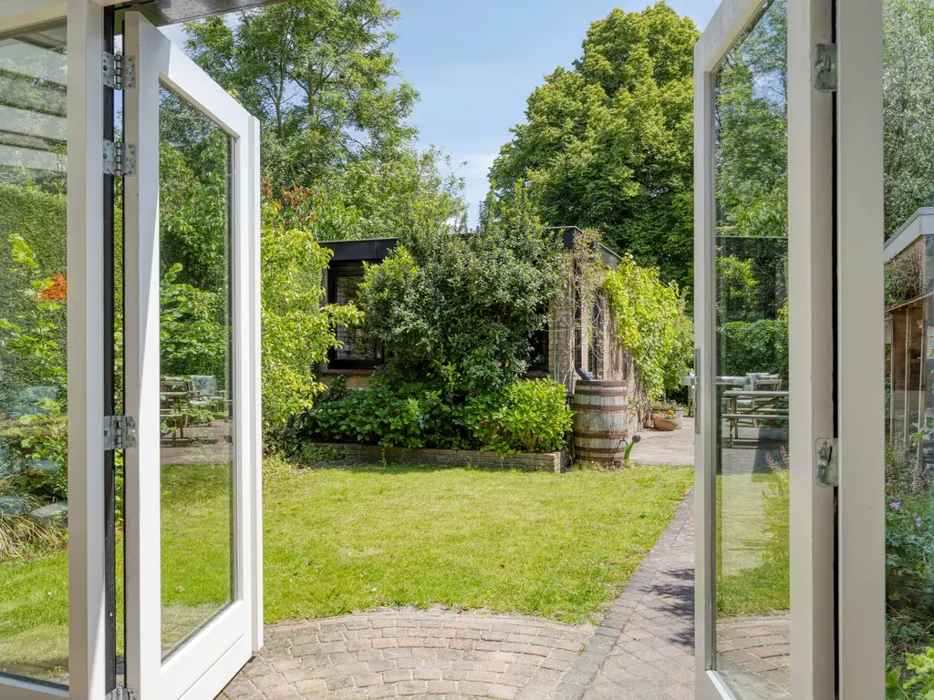 Van Houdringelaan 10, Oegstgeest
