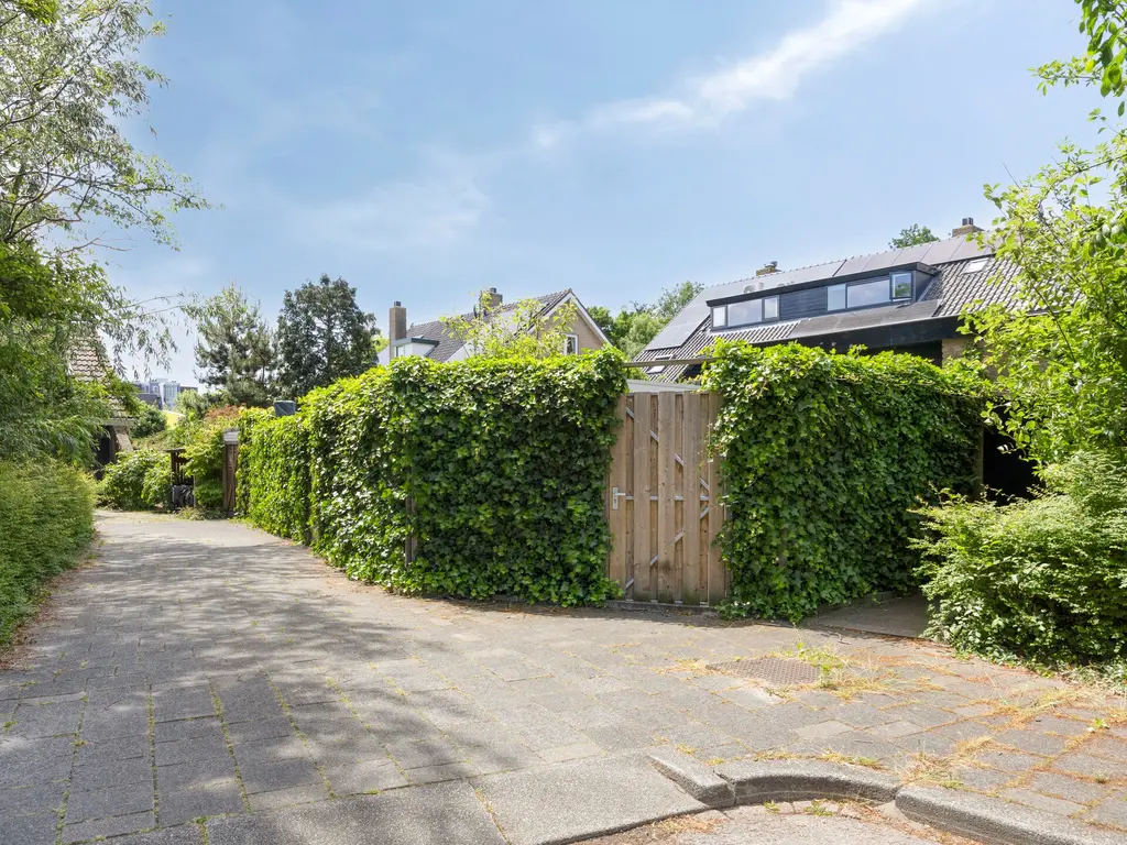 Van Houdringelaan 10, Oegstgeest