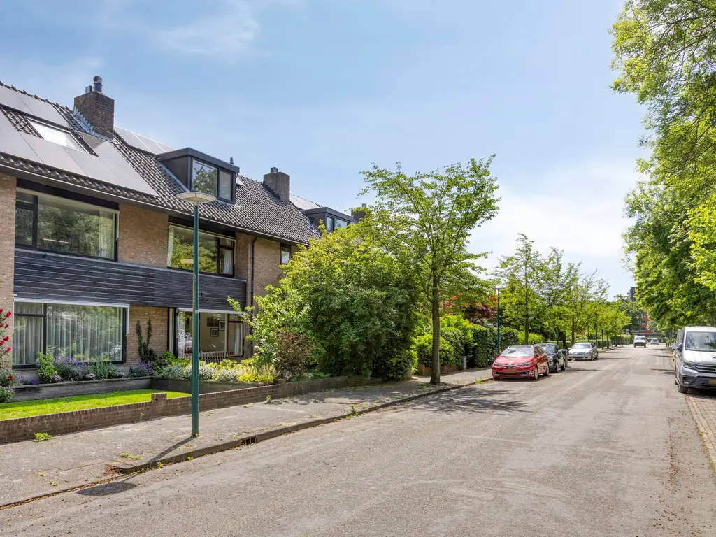 Van Houdringelaan 10, Oegstgeest