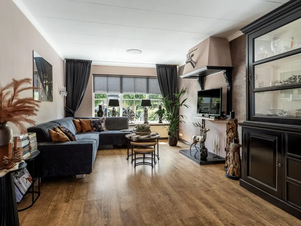 Schaatsbaan 136, BARENDRECHT