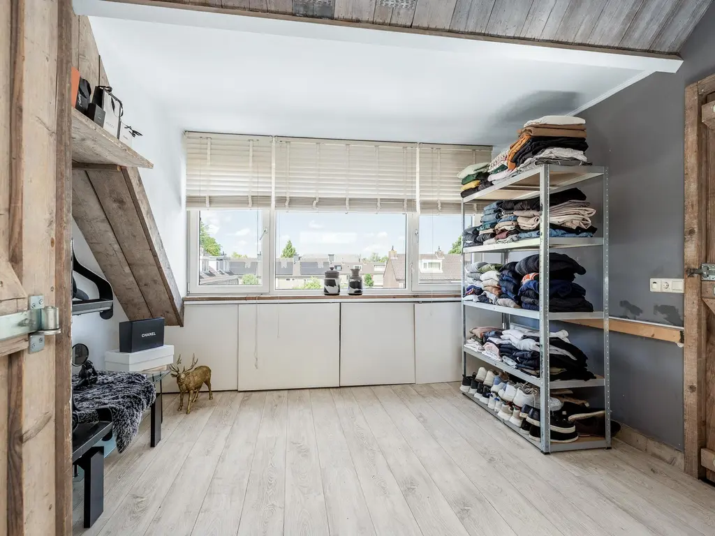 Schaatsbaan 136, BARENDRECHT