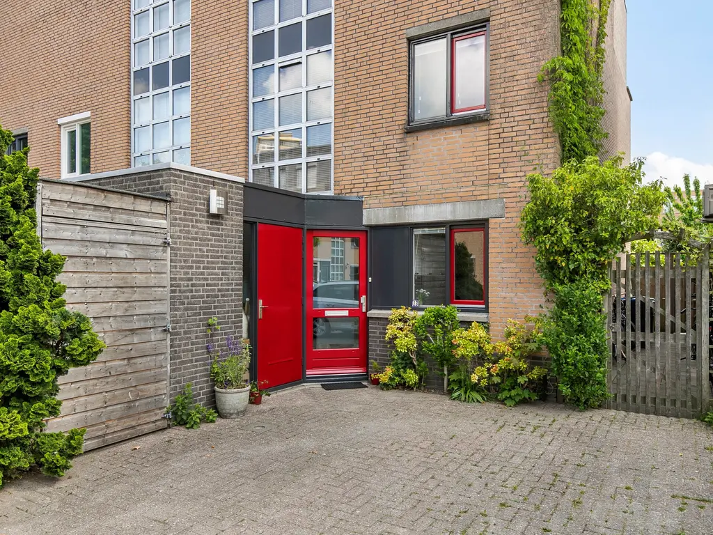 Ann Burtonstraat 13, Leiden