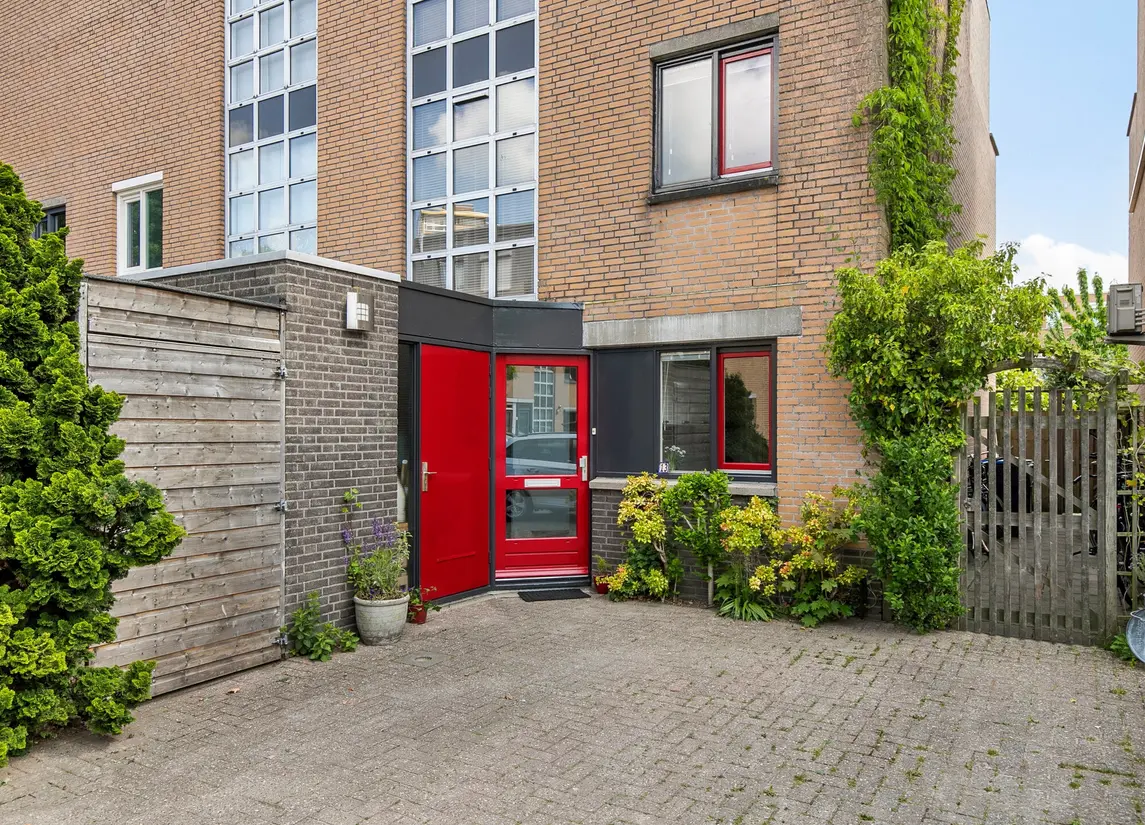 Ann Burtonstraat 13