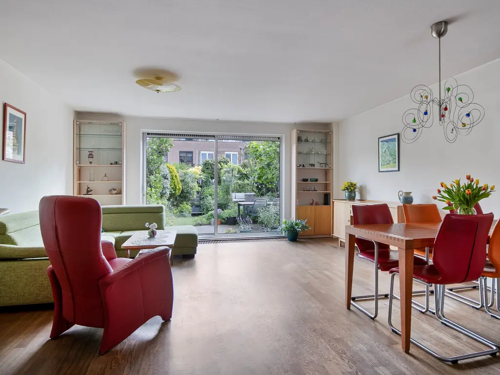 Ann Burtonstraat 13, Leiden