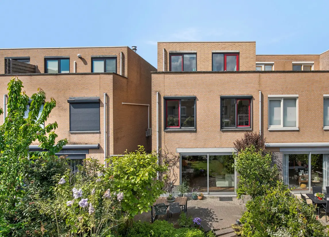 Ann Burtonstraat 13