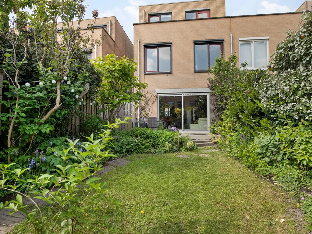 Ann Burtonstraat 13, Leiden