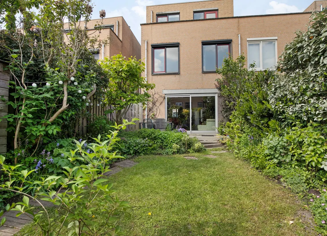 Ann Burtonstraat 13