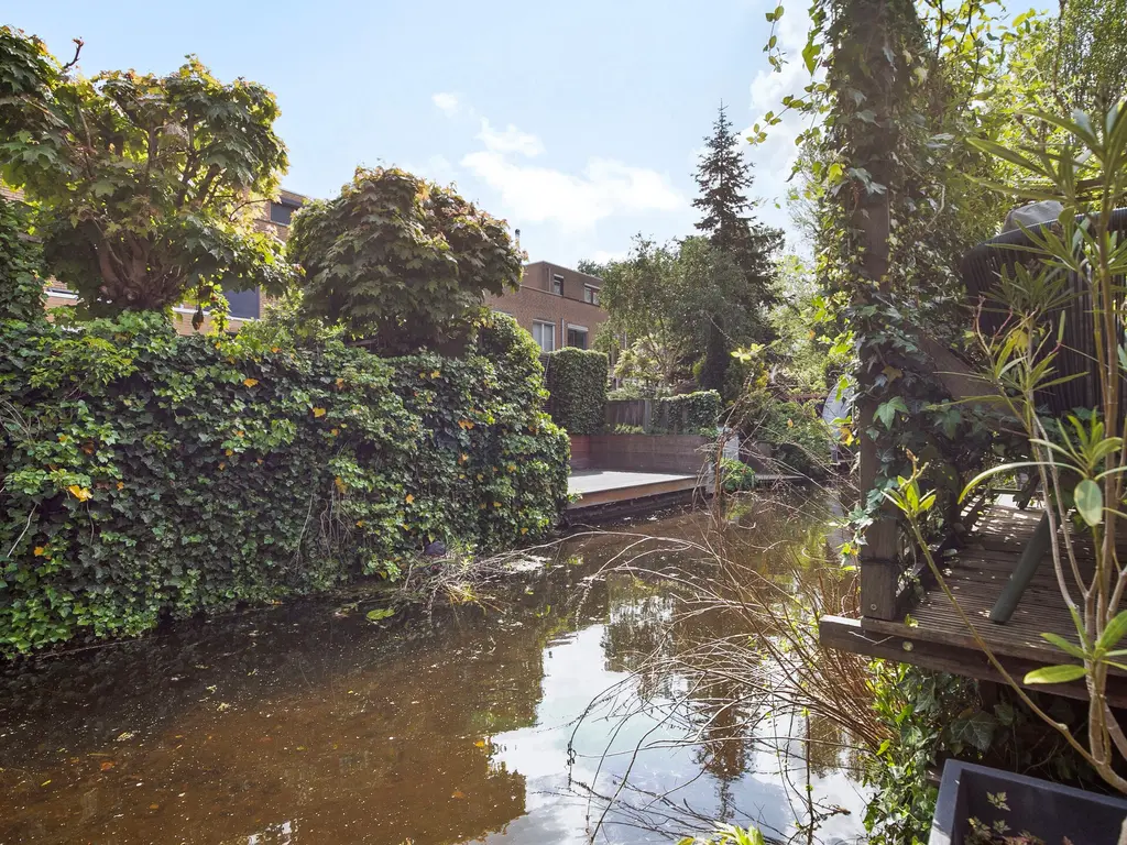 Ann Burtonstraat 13, Leiden