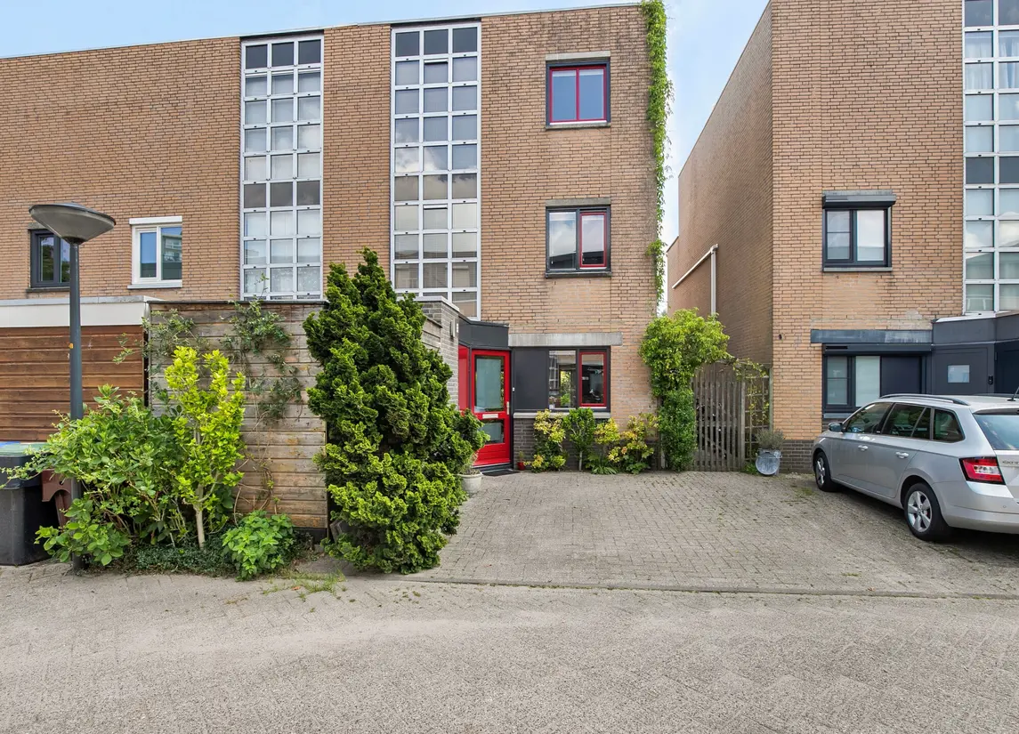 Ann Burtonstraat 13