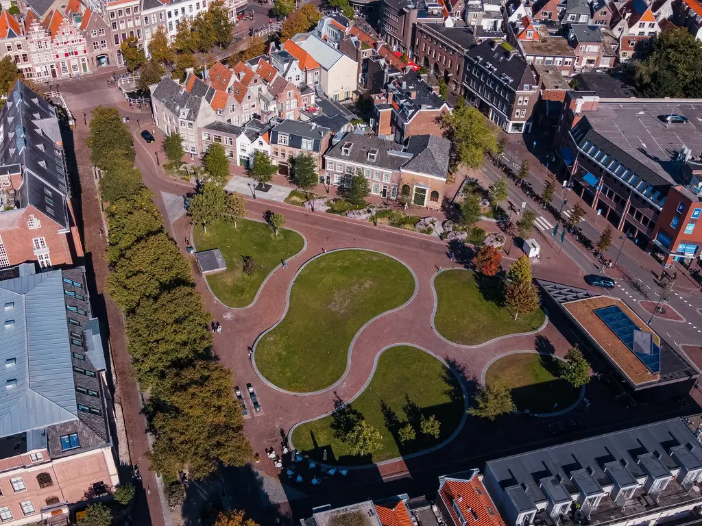 Kruitschip 63, Leiden