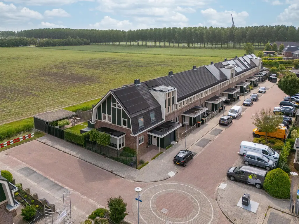Juttepeer 50, Winkel