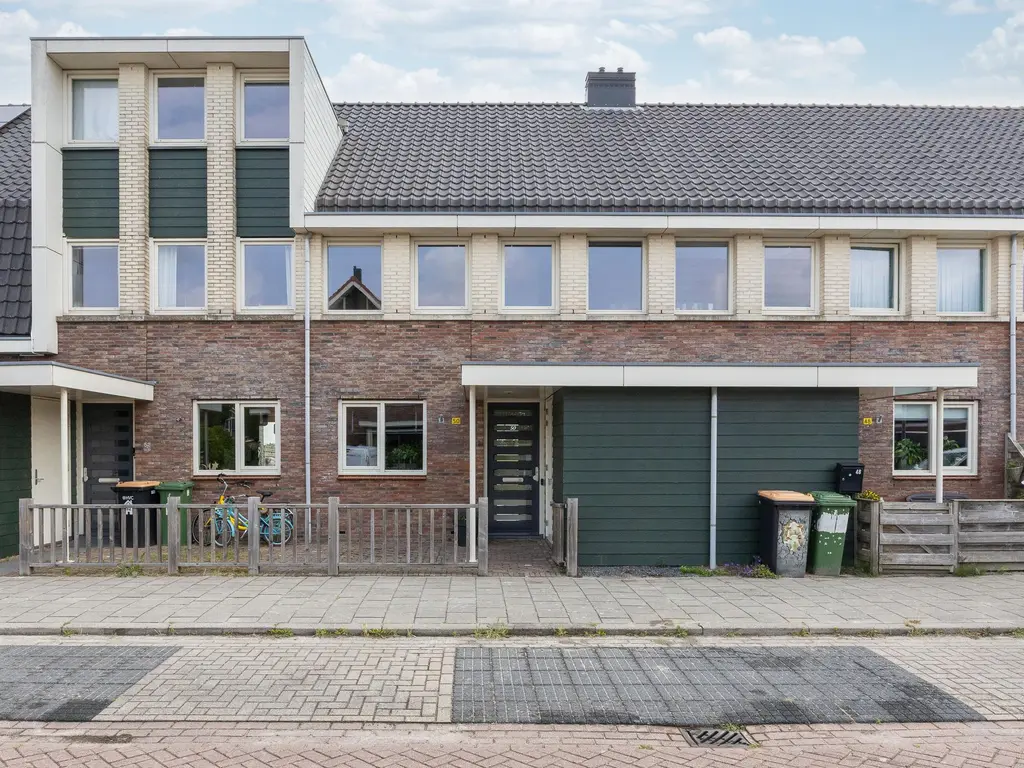 Juttepeer 50, Winkel