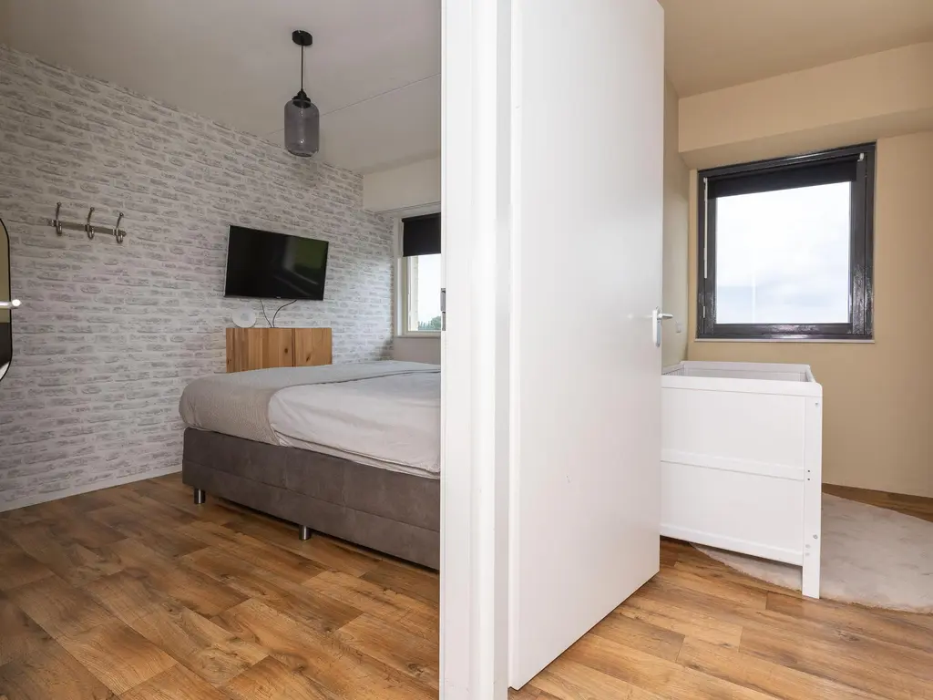 Juttepeer 50, Winkel