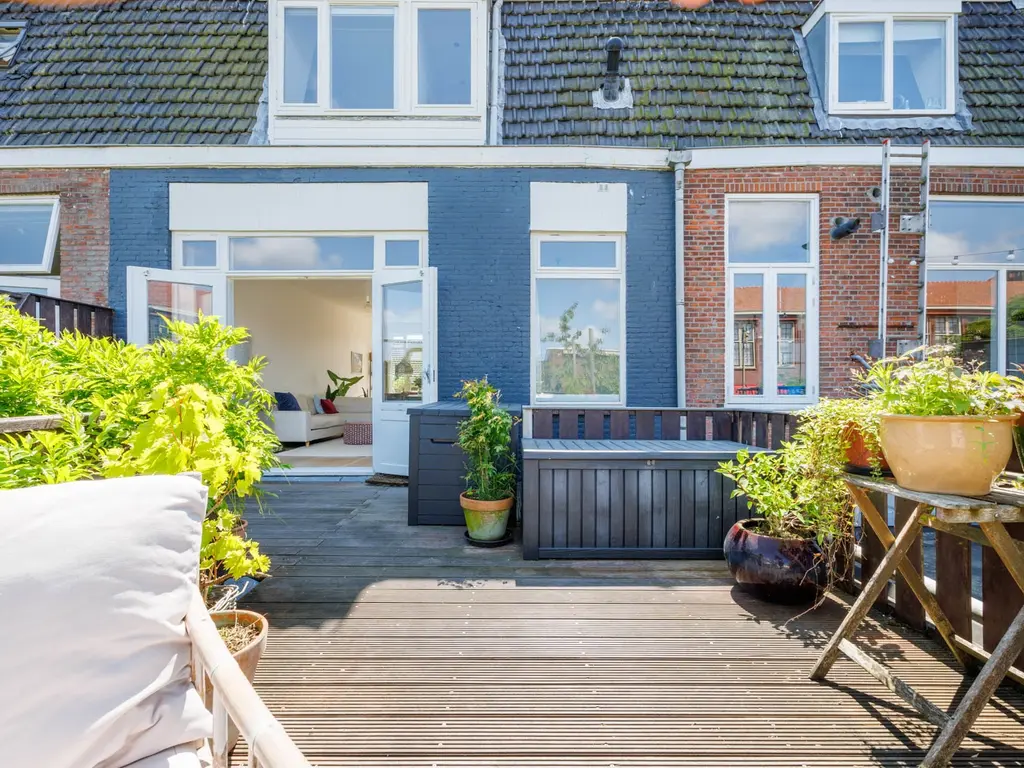 Drie Octoberstraat 15A, Leiden