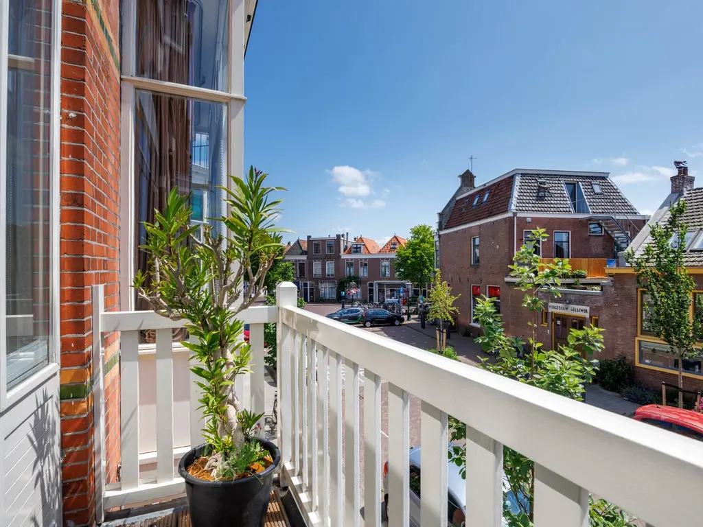 Drie Octoberstraat 15A, Leiden