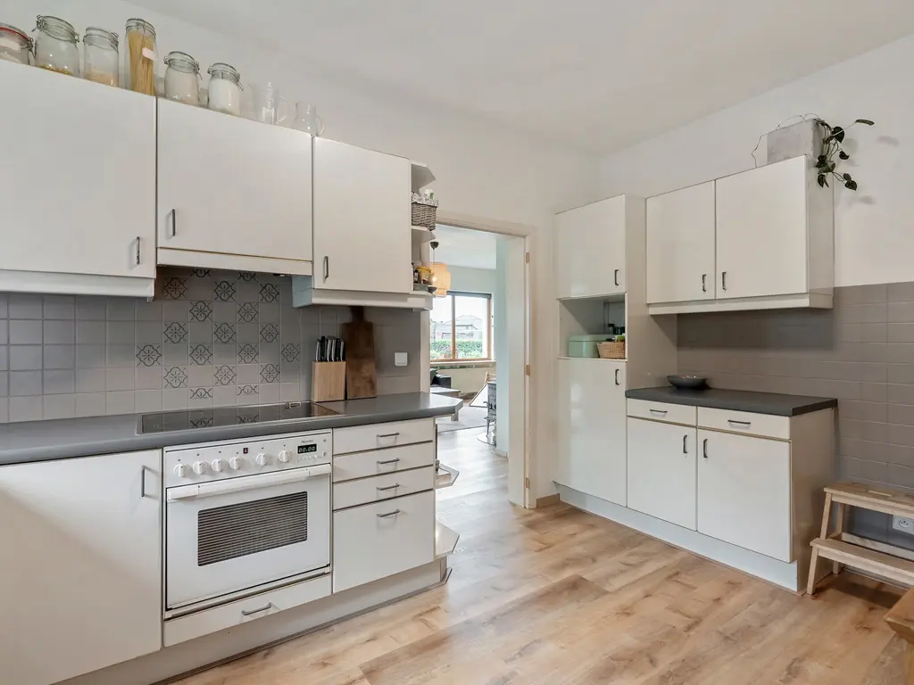 Steenweg op Ravels 183  , Oud-Turnhout