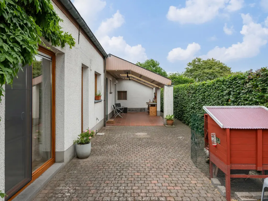 Steenweg op Ravels 183  , Oud-Turnhout