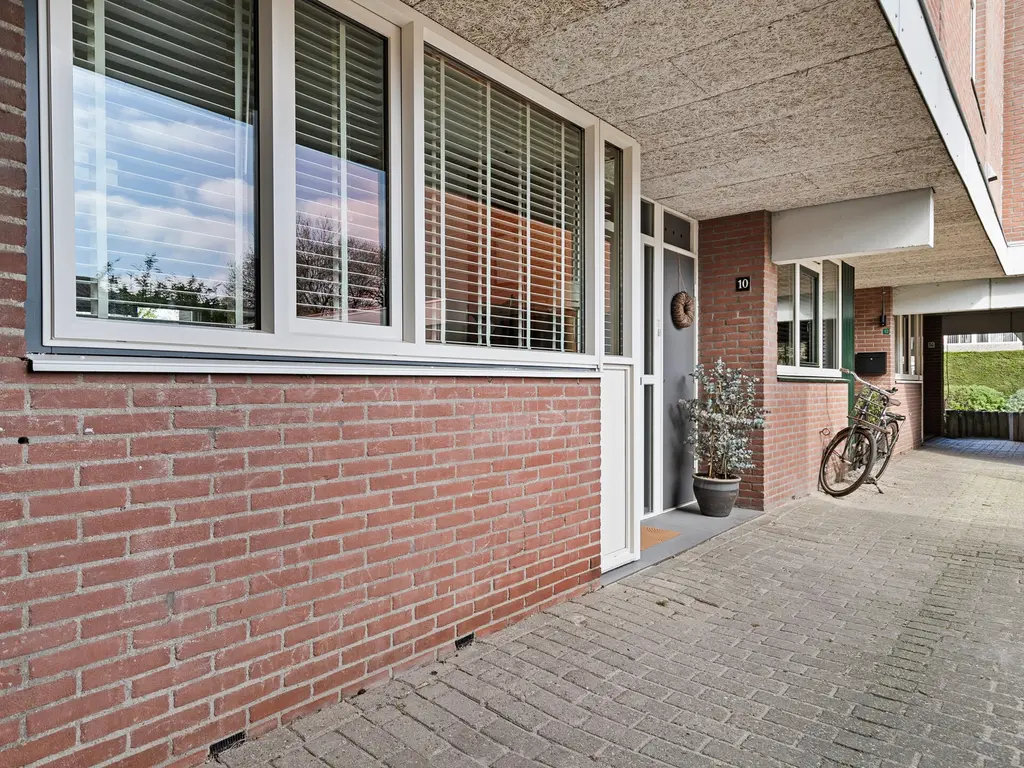 Eiberoord 10, Leiden