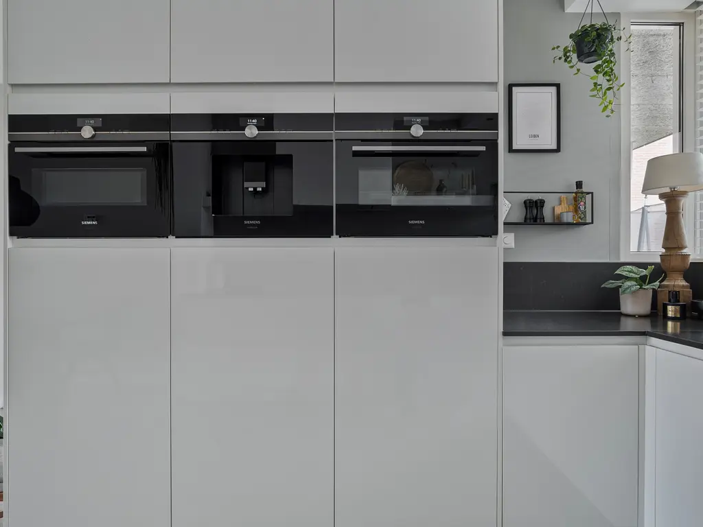 Eiberoord 10, Leiden