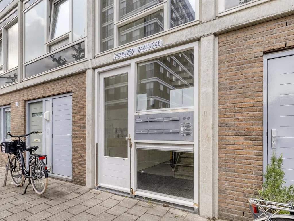 Ekingenstraat 252, AMSTERDAM