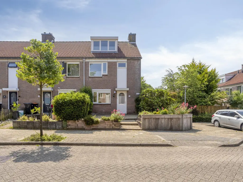Hoefijzer 17, Zwaag