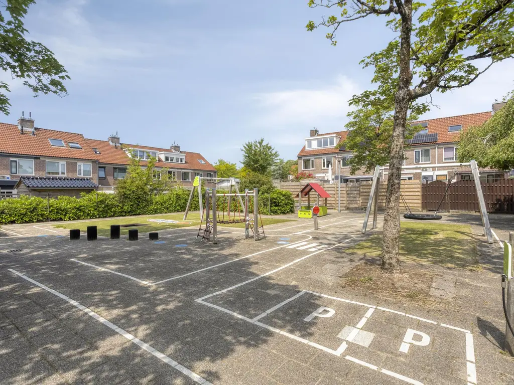 Hoefijzer 17, Zwaag