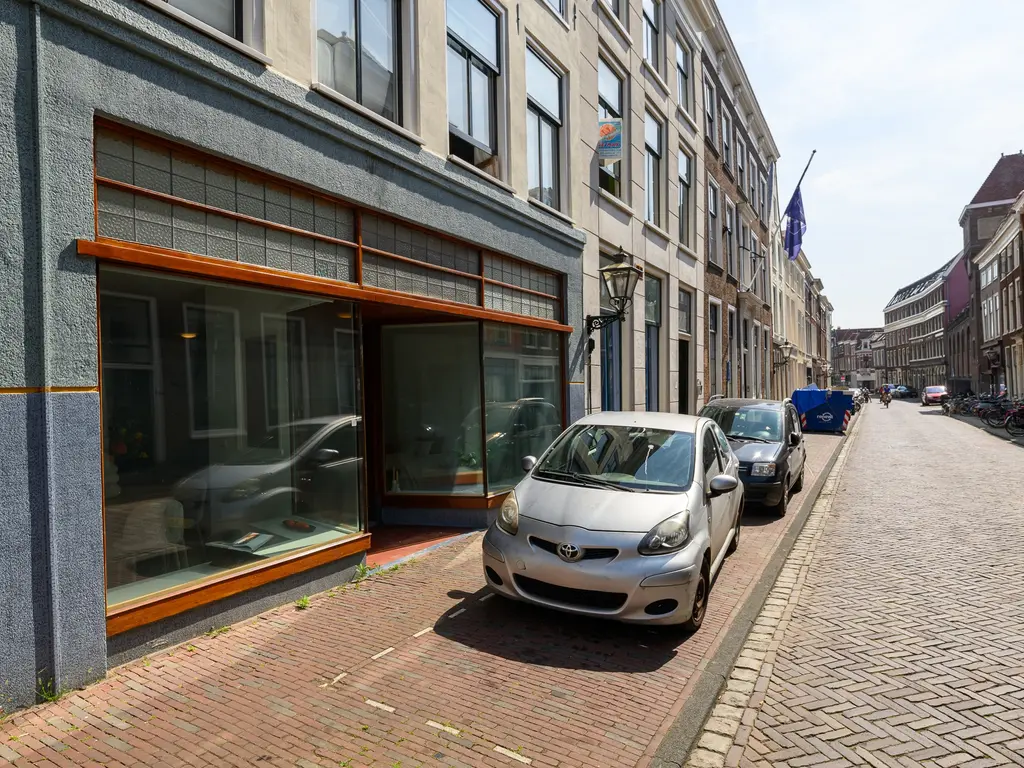 Hogewoerd 104, Leiden