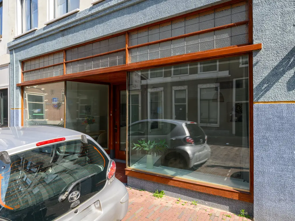 Hogewoerd 104, Leiden