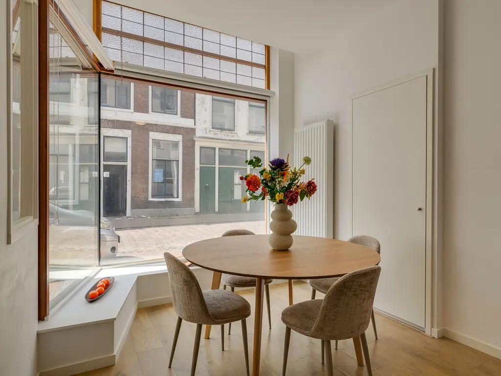 Hogewoerd 104, Leiden