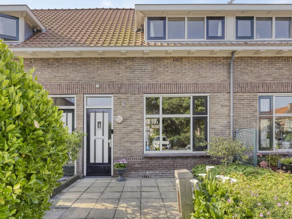 Westlandstraat 25, NAALDWIJK
