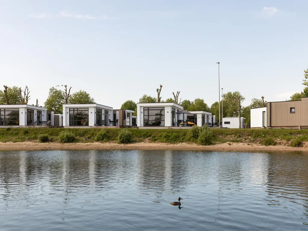 Rijnbandijk 36, MAURIK