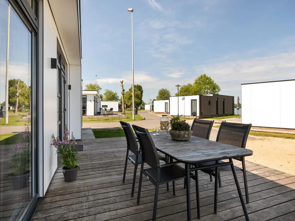 Rijnbandijk 36, MAURIK