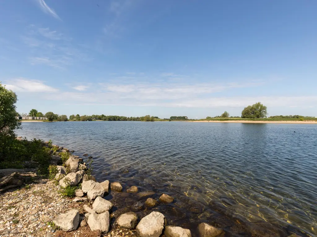 Rijnbandijk 36, MAURIK