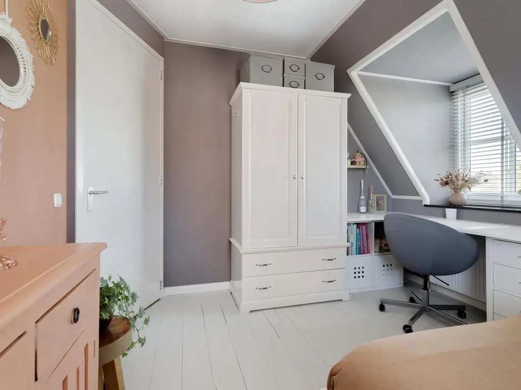 Bakkerspark 28, RHOON