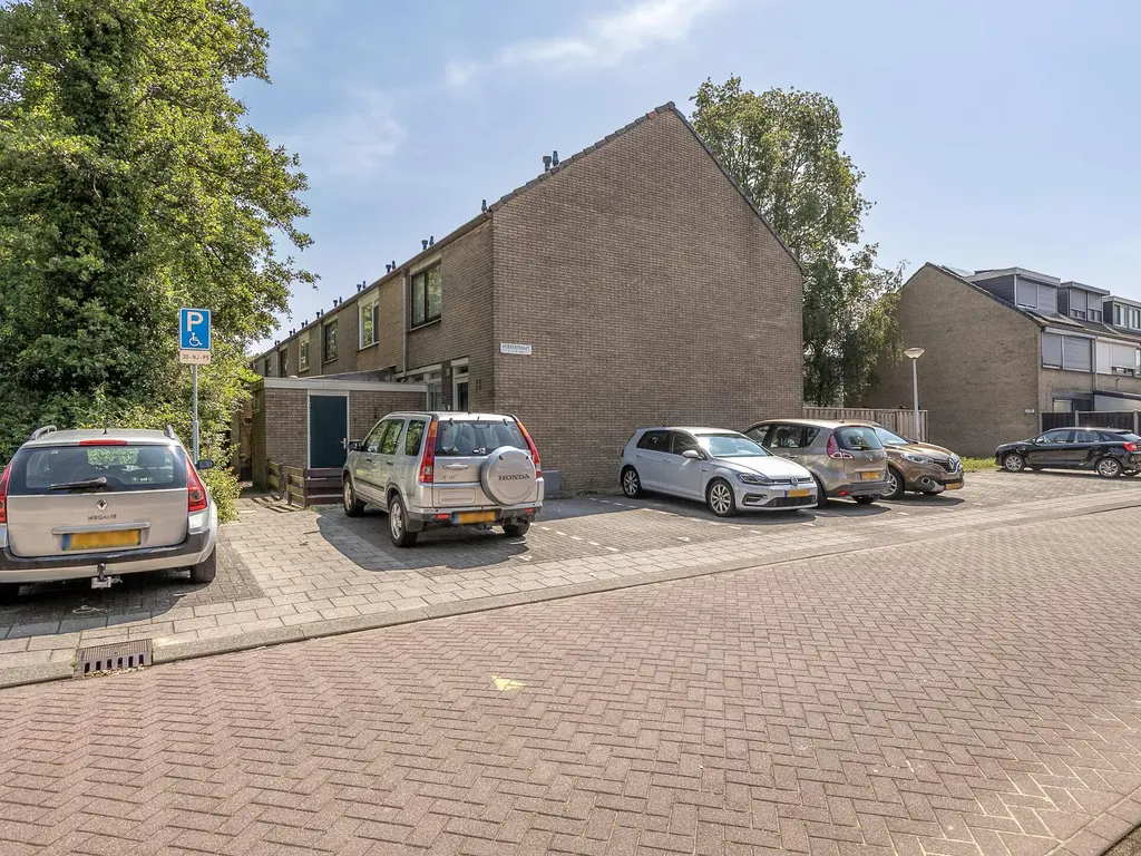Hoekerstraat 10, ZAANDAM