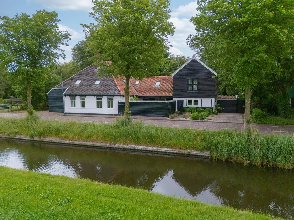 Zuiderweg 12, Opperdoes