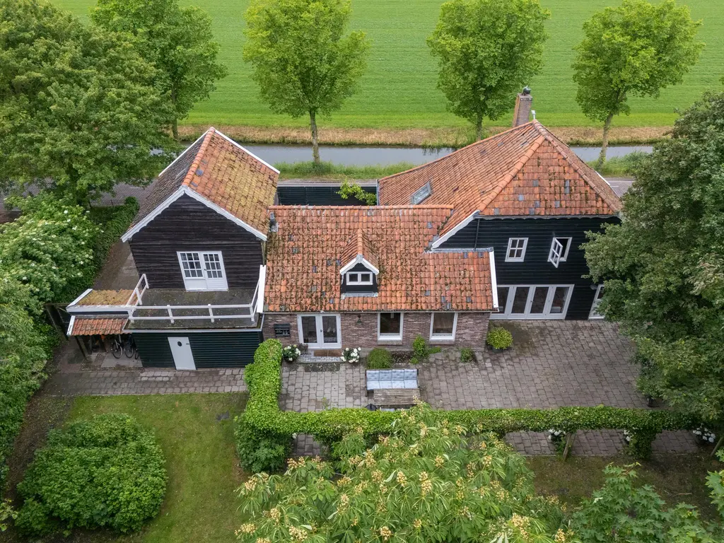 Zuiderweg 12, Opperdoes