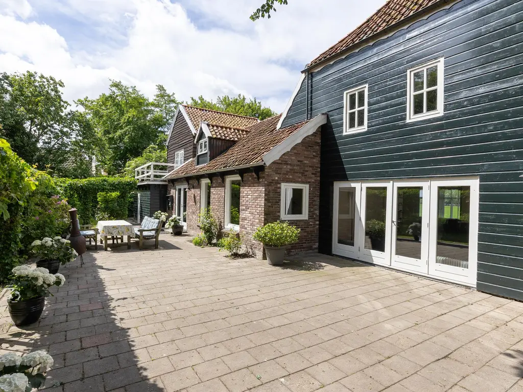 Zuiderweg 12, Opperdoes