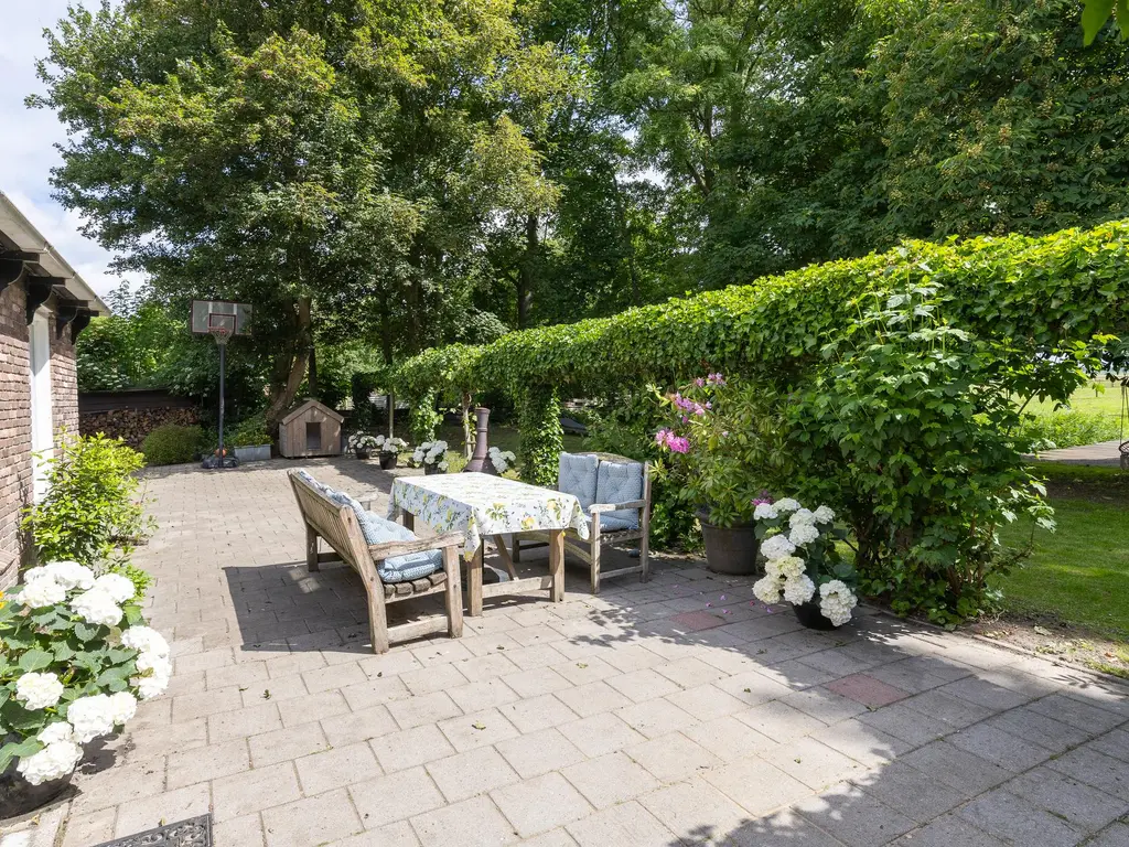 Zuiderweg 12, Opperdoes