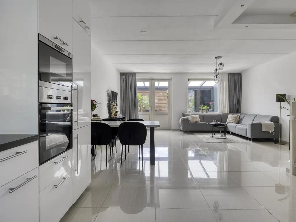 Avenue Carre 12, BARENDRECHT