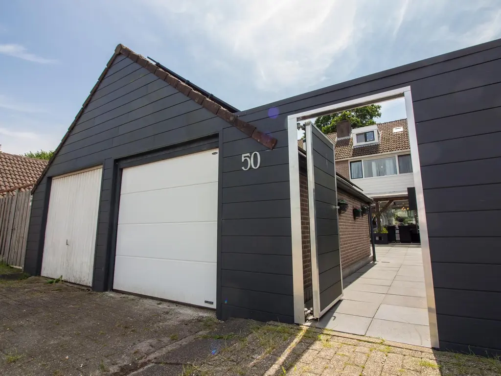 Duiker 50, GROOTEBROEK