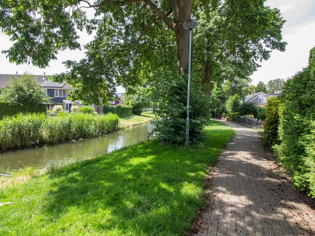 Duiker 50, GROOTEBROEK