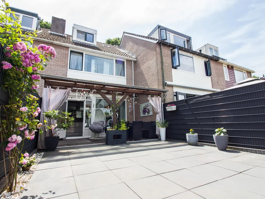 Duiker 50, GROOTEBROEK