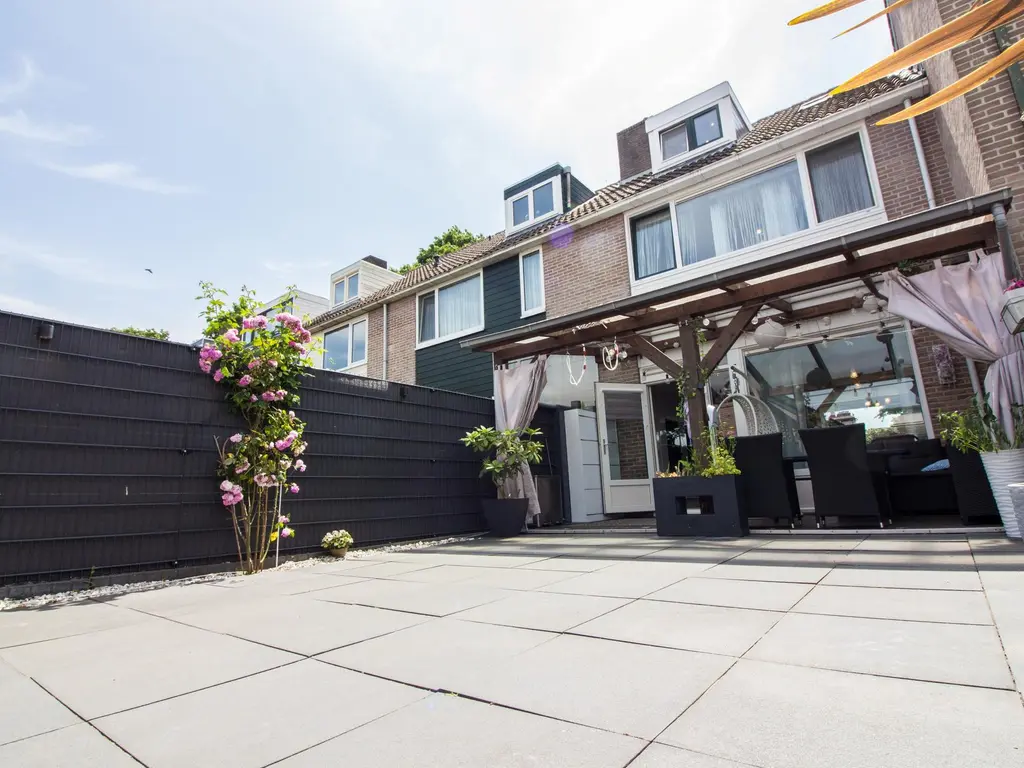 Duiker 50, GROOTEBROEK