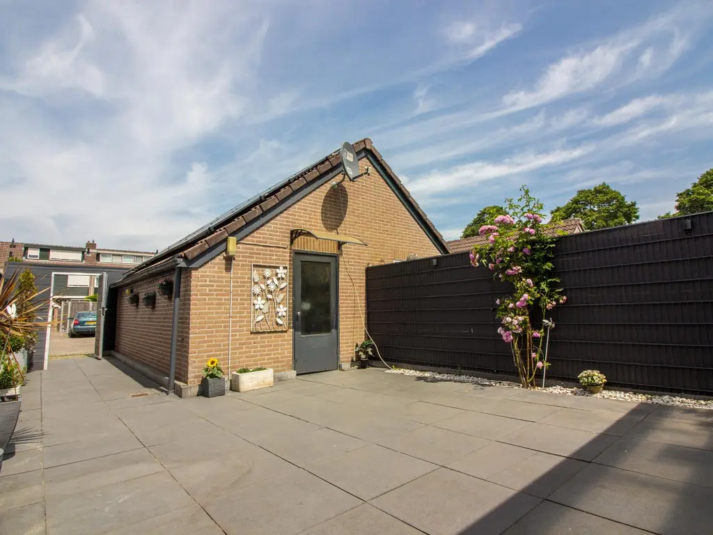 Duiker 50, GROOTEBROEK