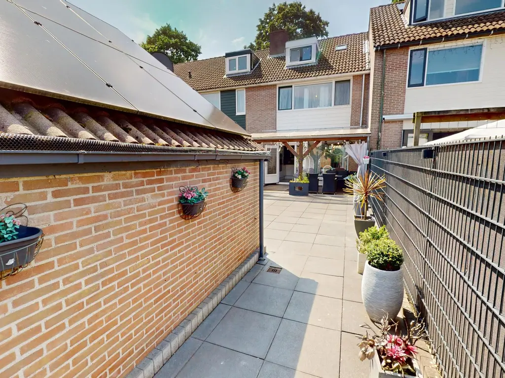 Duiker 50, GROOTEBROEK